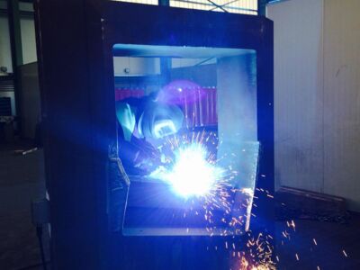 mag schweißarbeiten in einer box